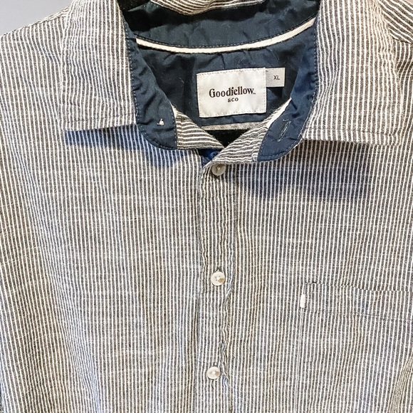 Goodfellow Button Down - Picture 4 of 5